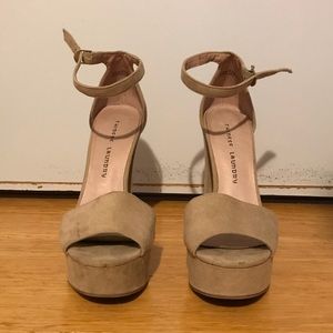 Chinese Laundry beige Avenue Platform heels